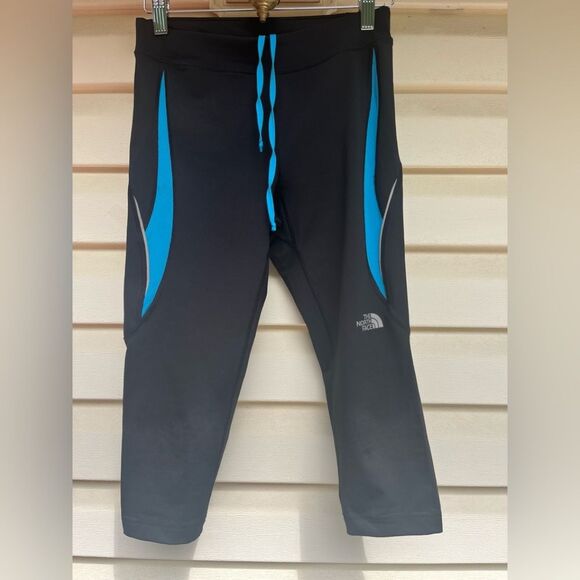 The North Face Flight Series black and blue workout capri,excellent condition,XS - Picture 1 of 8